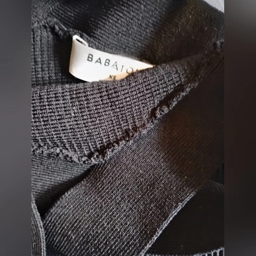 Babaton Crop Top Black New Small - Picture 4 of 6